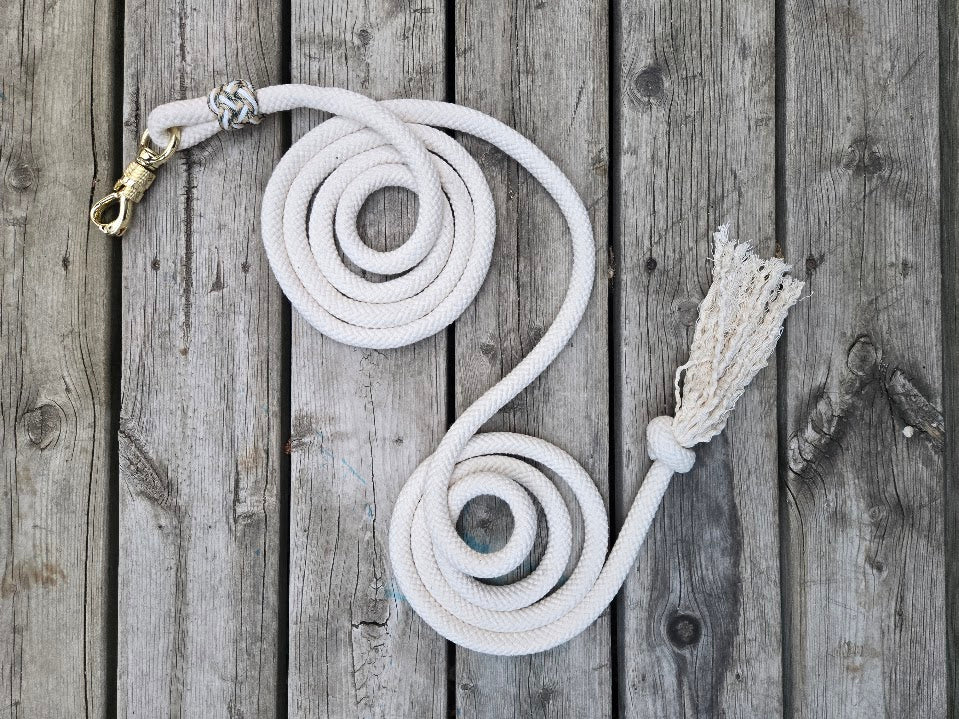 5/8" 11ft cream cotton lead rope with brass panic snap and tassel end - Sagebrush Tack